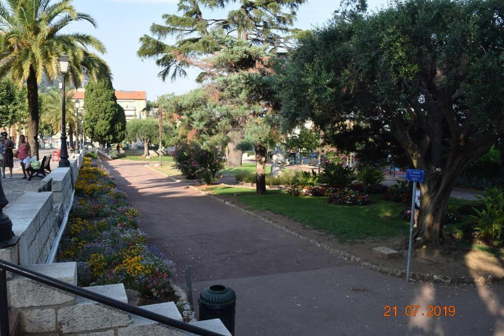 Iafrate-Oksoleil Apartment Villefranche-sur-Mer Luaran gambar